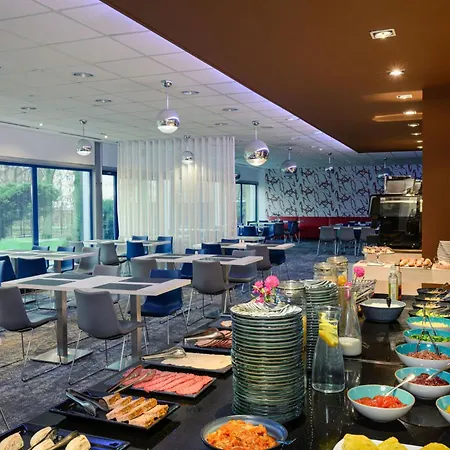 Hotel Novotel Centrum 3*